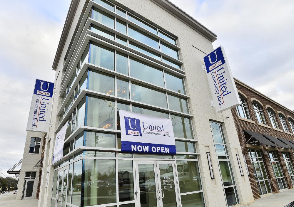 United Community Bank occupies 7,500 square feet across two floors in the corner position of United Community Plaza. (Photo/Provided)